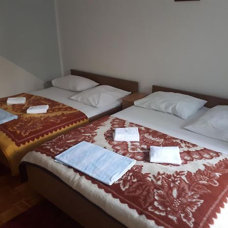 Guest House & Restaurant Adriatic كليك المظهر الخارجي الصورة