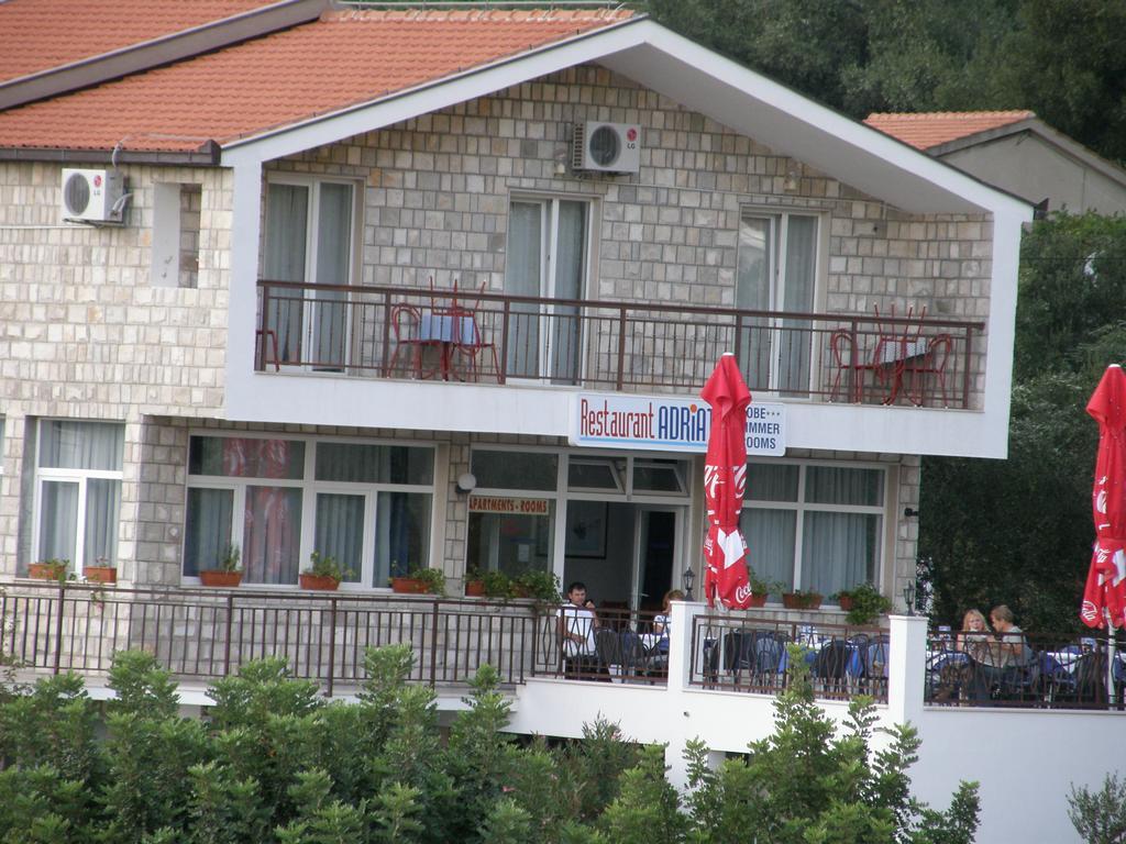 Guest House & Restaurant Adriatic كليك المظهر الخارجي الصورة